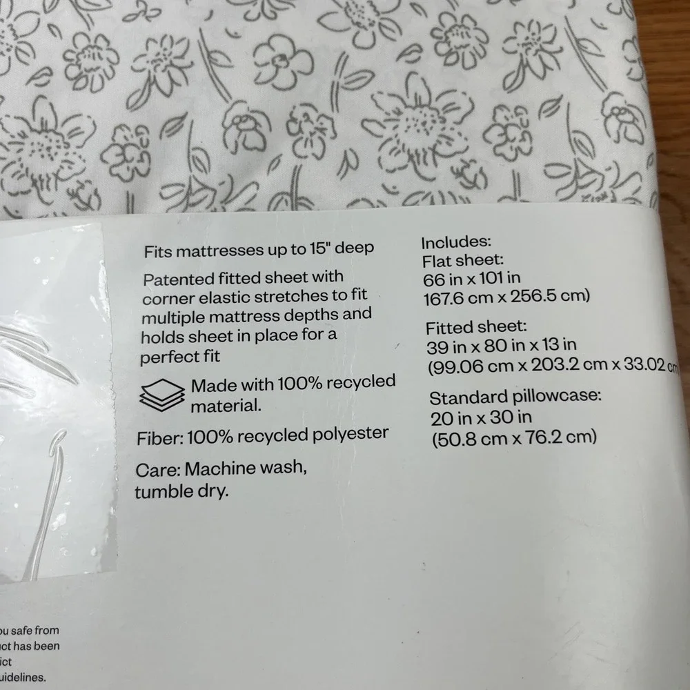 Room Essentials Mircofiber Sheet Set in Gray Ditsy Floral Twin/Twin XL NEW‎
